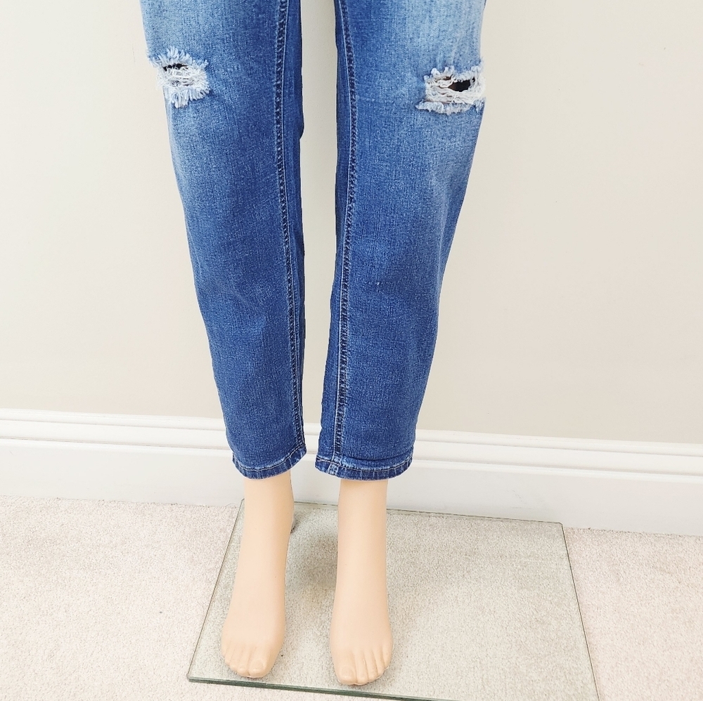 Kensie Effortless Mid Rise Distressed Ankle Jeans Pants - Picture 6 of 10